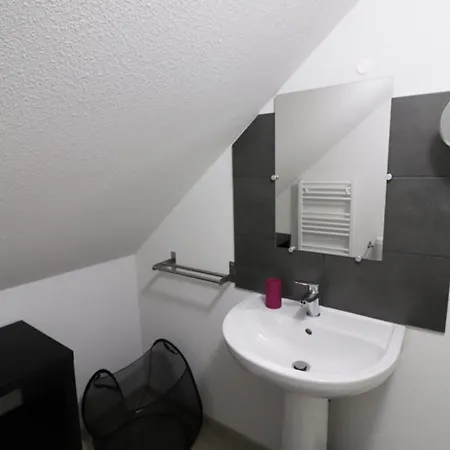 Maison Renovee 8 Pers Avec Jardin, Proche De Super Lioran Et Parc Des Volcans D'auvergne - Fr-1-742-46 בית נופש *
